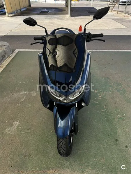 Yamaha NMAX – Vista 6