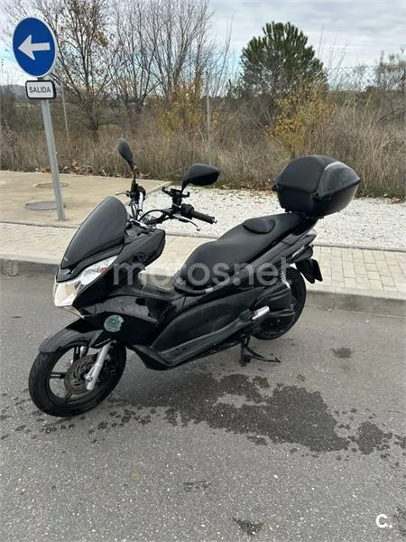Honda PCX 125 – Vista 3