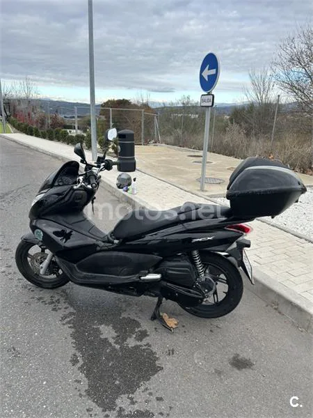 Honda PCX 125 – Vista 4