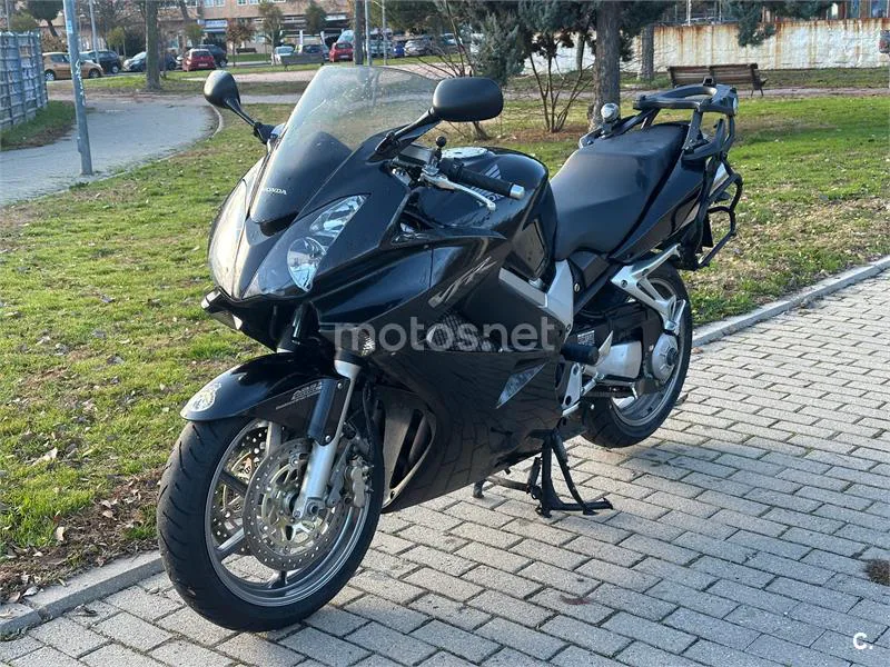 Honda VFR 800 FI – Vista 4
