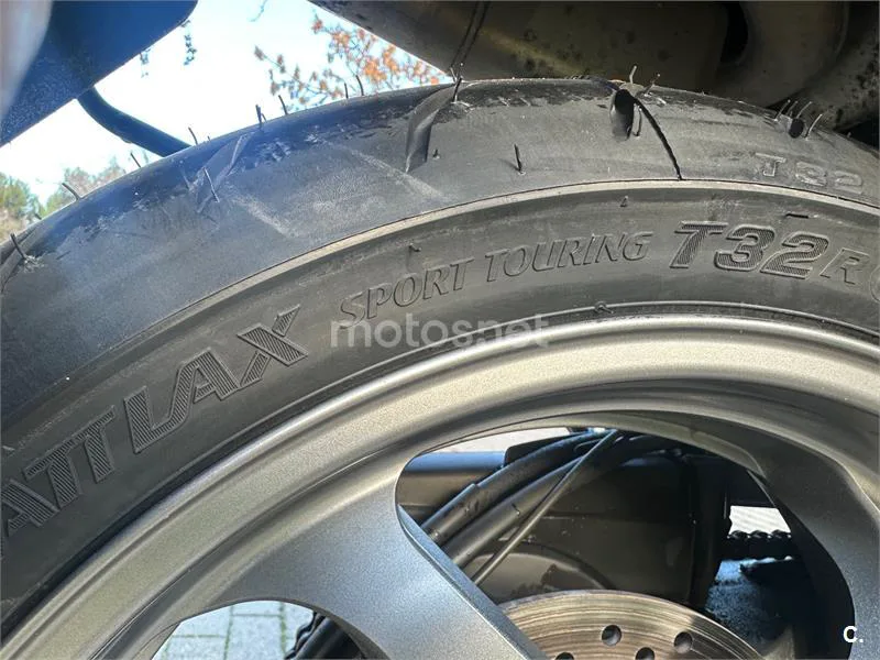 Honda VFR 800 FI – Vista 6