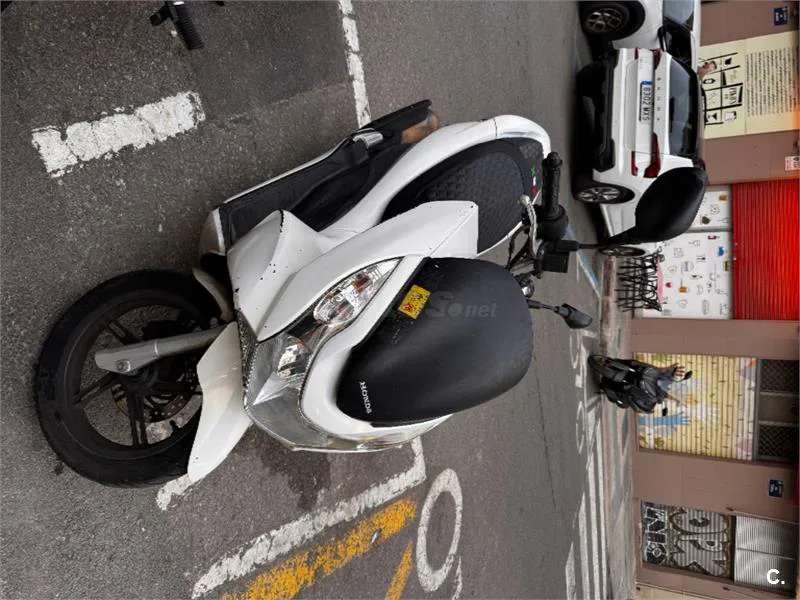 Honda PCX 125 – Vista 2