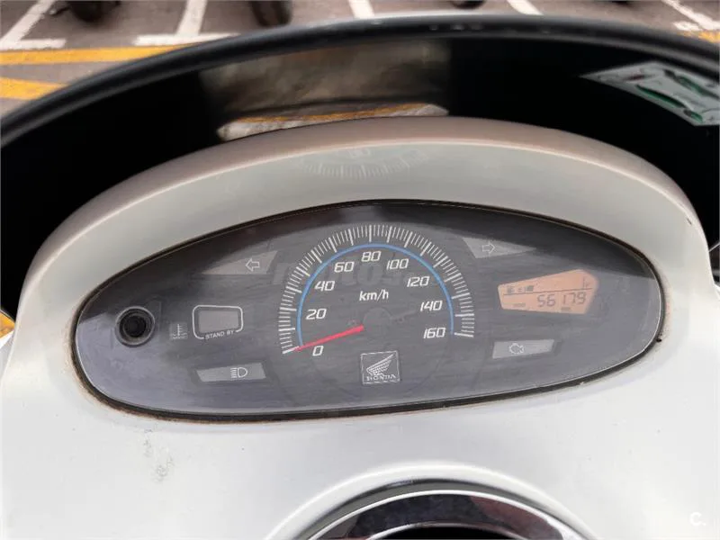 Honda PCX 125 – Vista 3