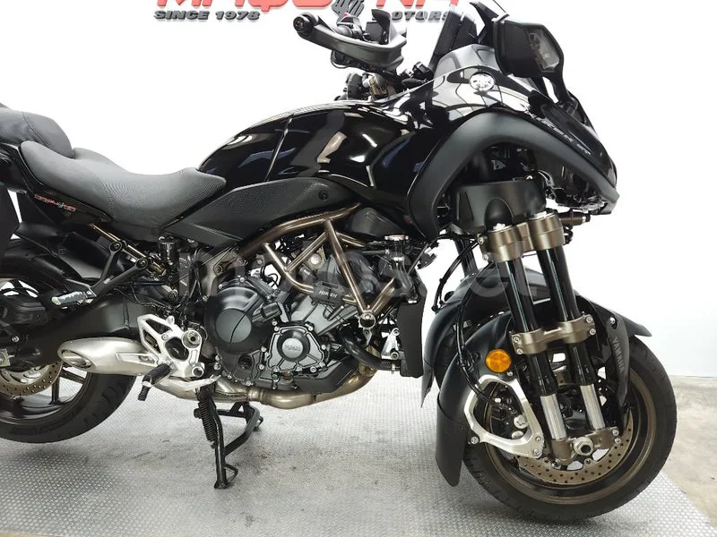 Yamaha Niken – Vista 6