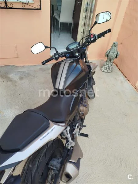 Honda CB 500 F – Vista 5