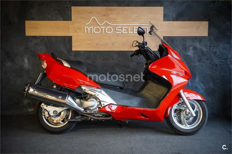 Honda Silver Wing 600 – Vista 3