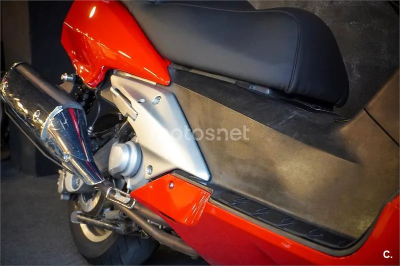 Honda Silver Wing 600 – Vista 6