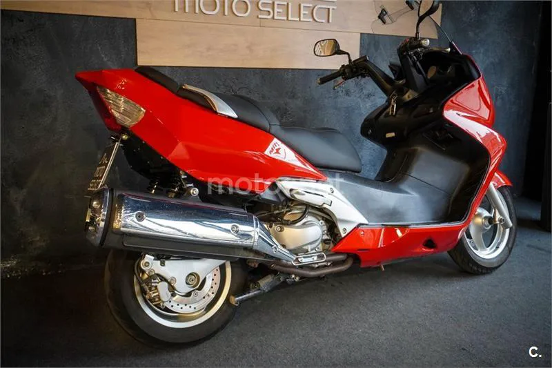 Honda Silver Wing 600 – Vista 7