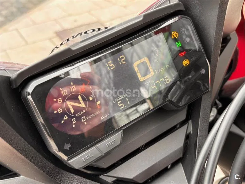 Honda CBR 650 R – Vista 15