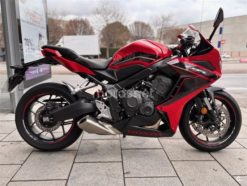 Honda CBR 650 R – Vista 8