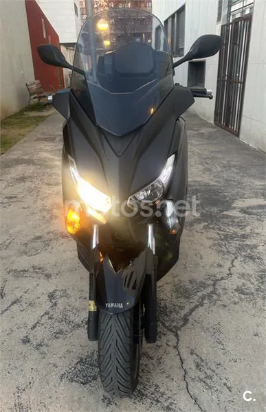 Yamaha XMAX 400 – Vista 2