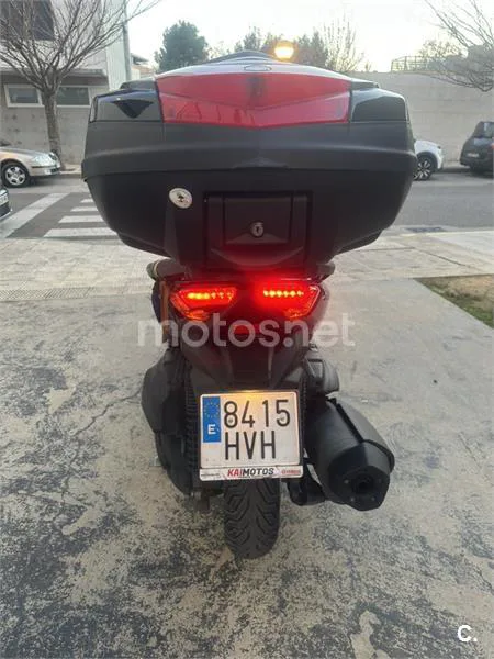 Yamaha XMAX 400 – Vista 3