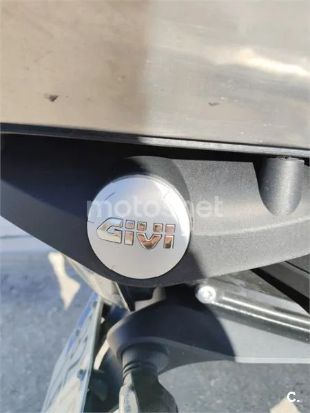 KTM 890 – Vista 11