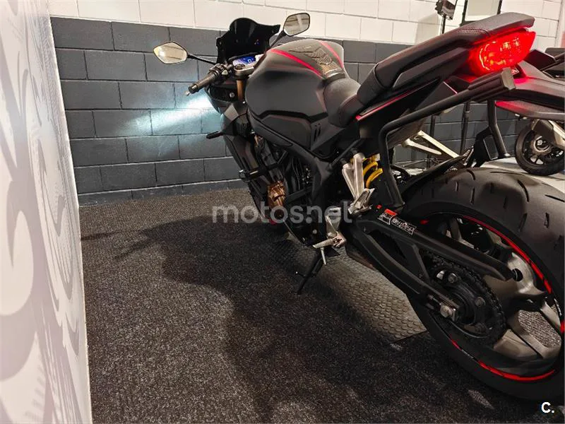 Honda CBR 650 R – Vista 7