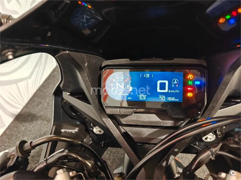 Honda CBR 650 R – Vista 10