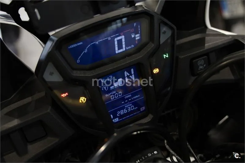Honda CRF 1000L Africa Twin – Vista 8