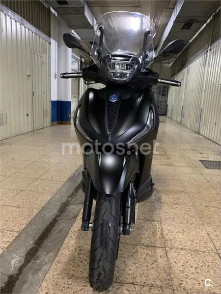 Piaggio Beverly – Vista 7