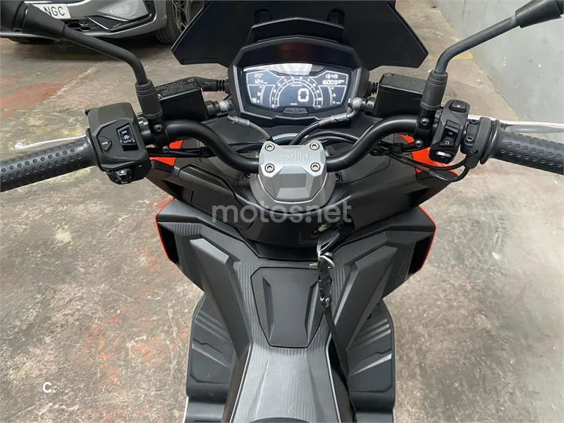 Aprilia SR GT 125 – Vista 7