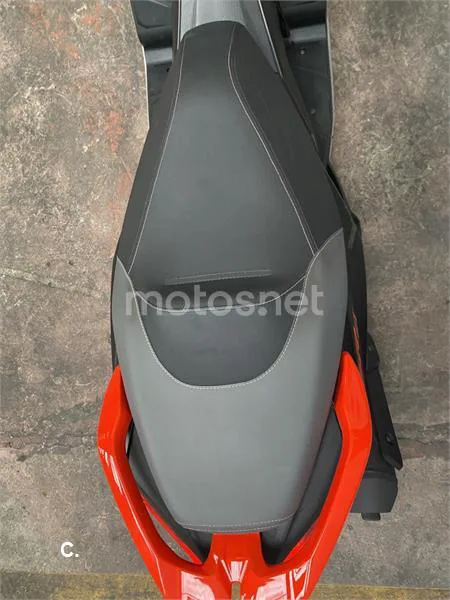 Aprilia SR GT 125 – Vista 8