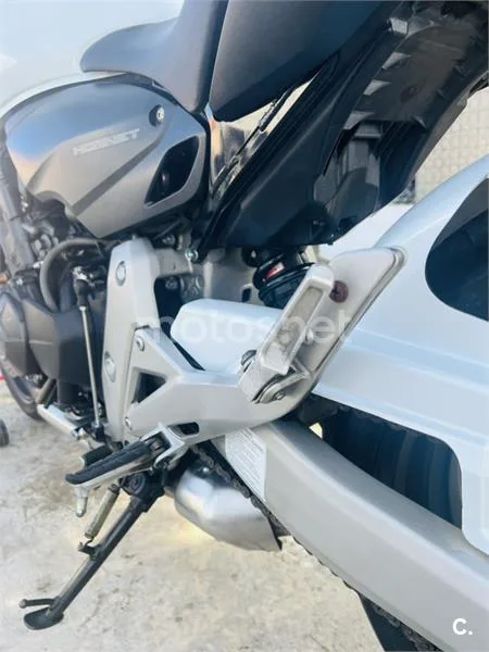 Honda CB600F Hornet - Vista 9