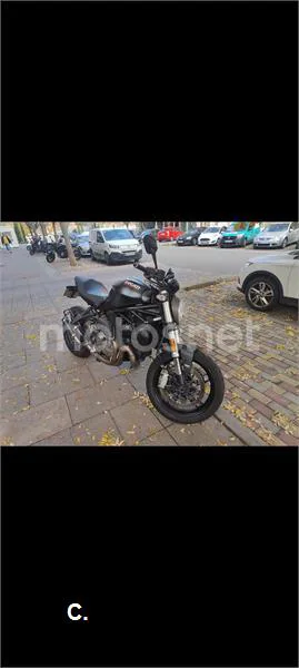 Ducati Monster 821 – Vista 2