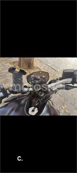 Ducati Monster 821 – Vista 7