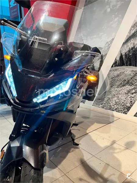 Honda NT1100 – Vista 9