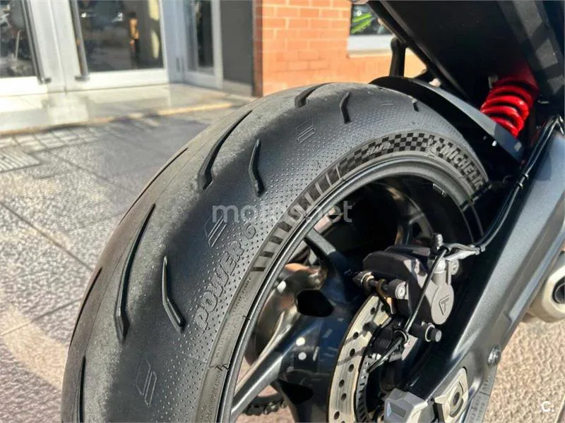 Triumph Daytona 660 – Vista 15