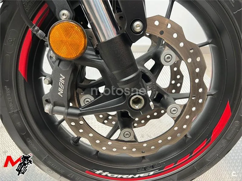 Honda CB 750 Hornet – Vista 6