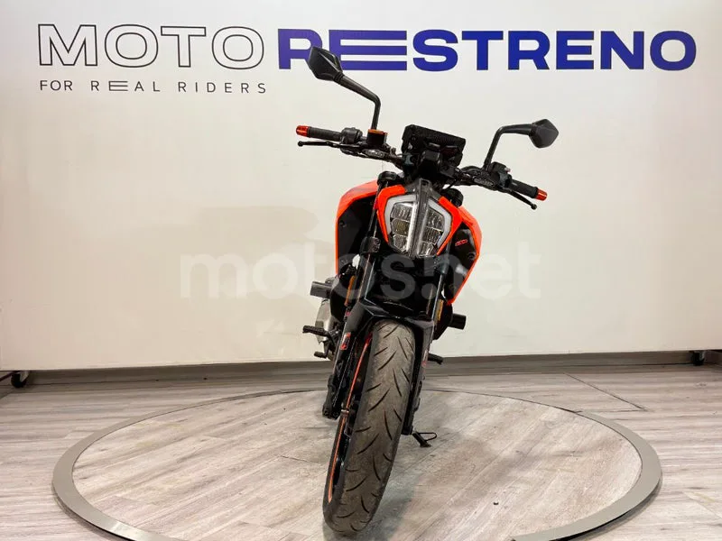 KTM 125 – Vista 4