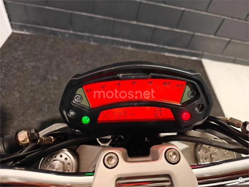 Ducati Monster 696 – Vista 8