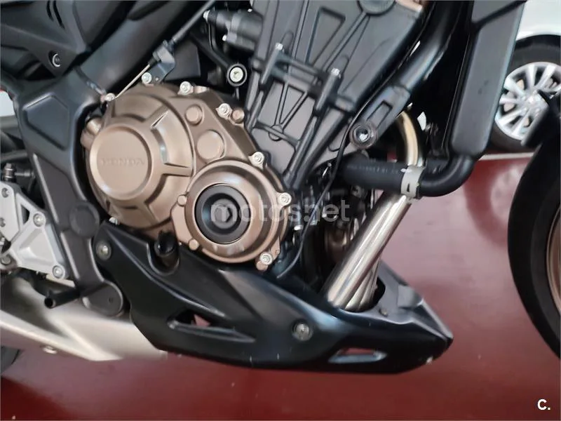 Honda CB 650 R – Vista 7