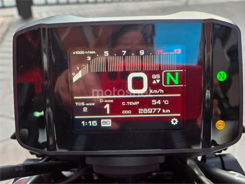 Yamaha MT-09 – Vista 8