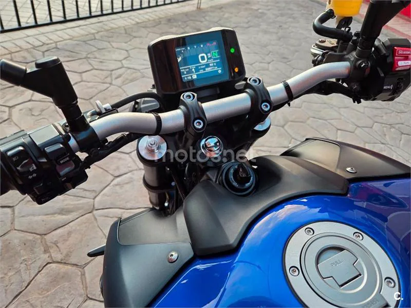 Yamaha MT-09 – Vista 9