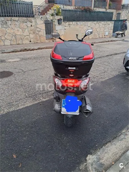 Kymco Super Dink 300i – Vista 5