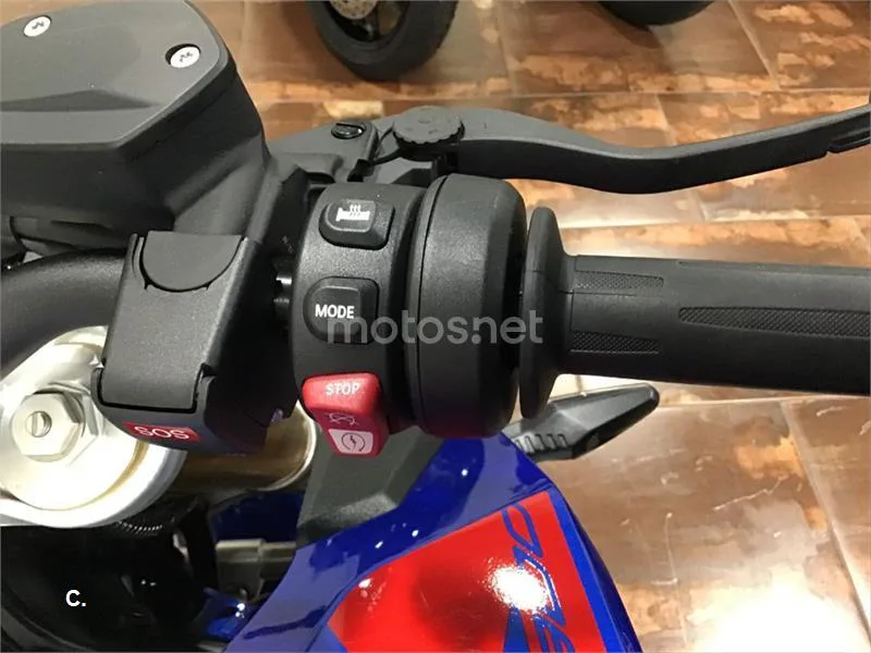 BMW F 900 R – Vista 6