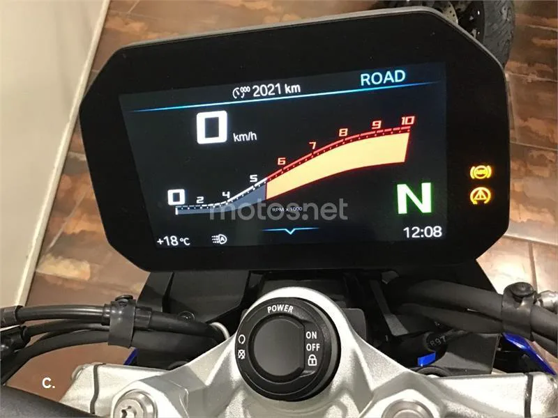 BMW F 900 R – Vista 8
