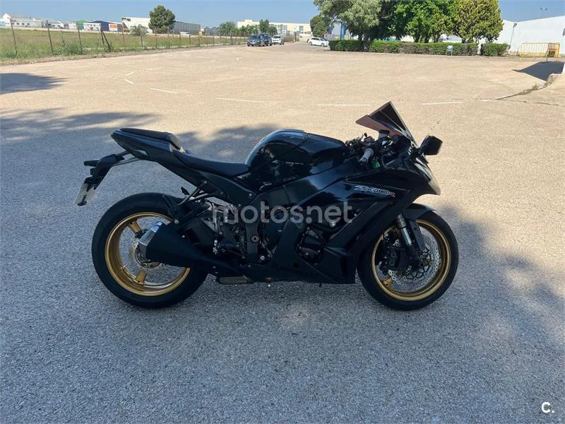 Kawasaki ZX 10R – Vista 5