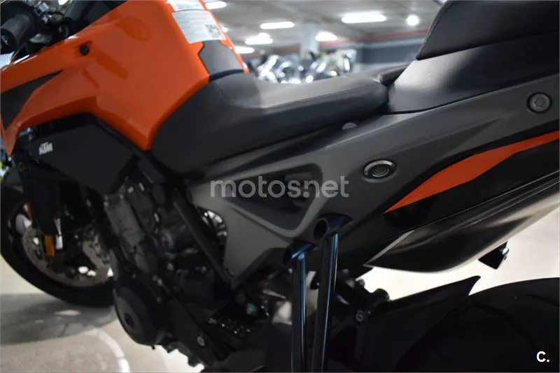 KTM 790 – Vista 3