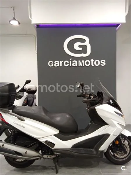 Kymco Grand Dink 300 – Vista 7
