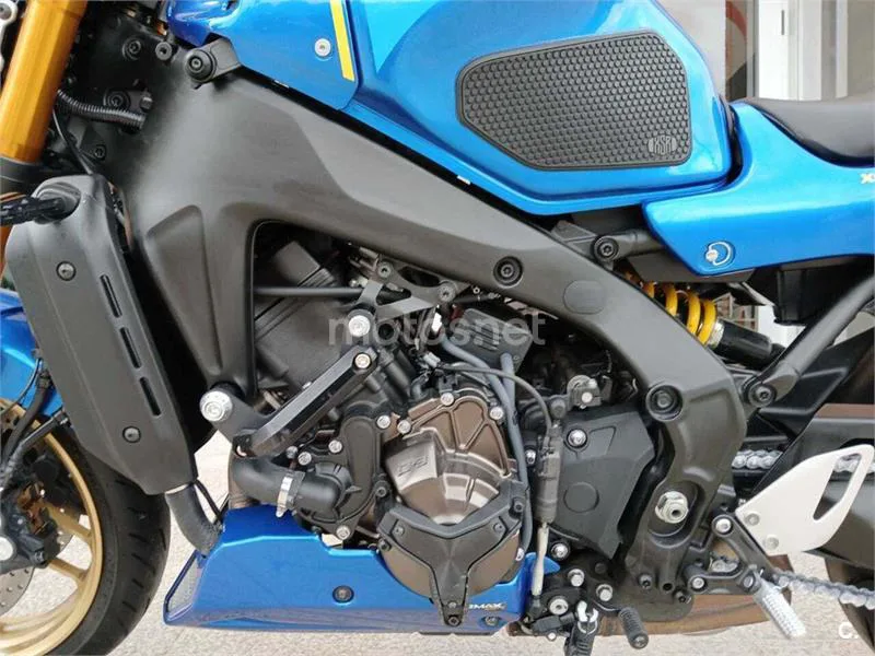 Yamaha XSR 900 – Vista 13