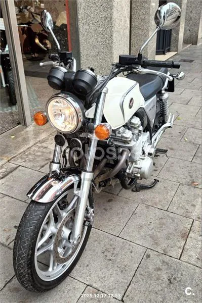 Honda CB 1100 – Vista 4