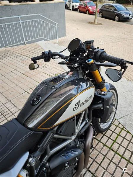 Indian FTR 1200 – Vista 2
