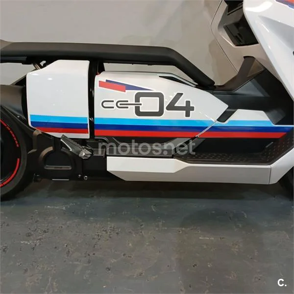 BMW CE 04 – Vista 11