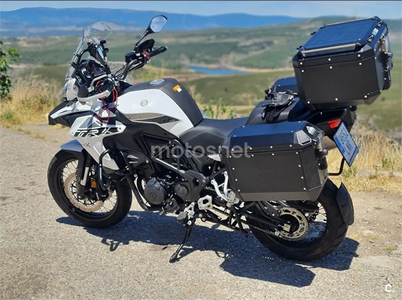 Benelli TRK 502 – Vista 3