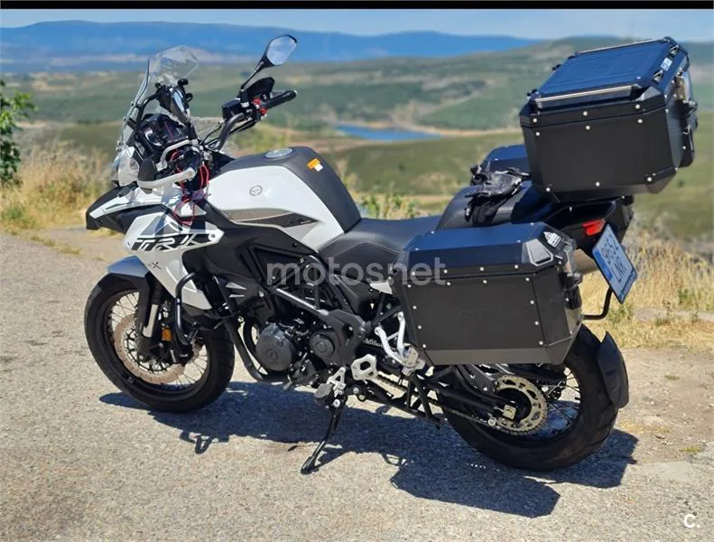 Benelli TRK 502 – Vista 4