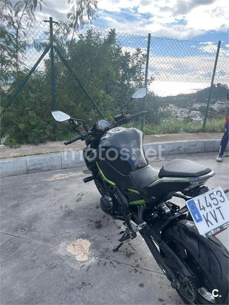 Kawasaki Z 900 – Vista 7