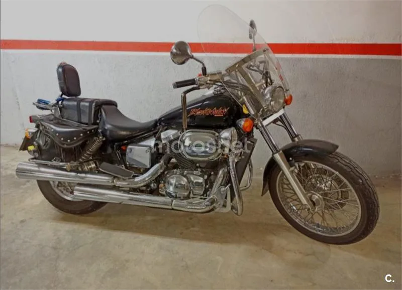 Honda Black Widow 750 – Vista 3