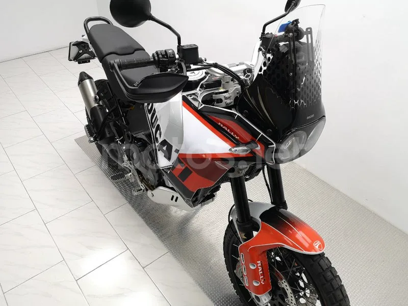 Ducati DesertX – Vista 3