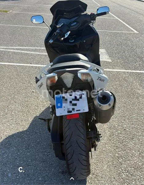 Yamaha TMAX 530 – Vista 12